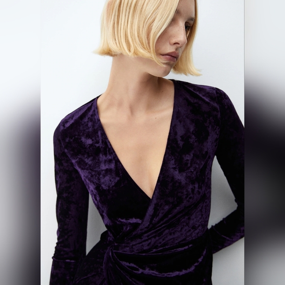 MANGO Velvet mini dress - Picture 6 of 8